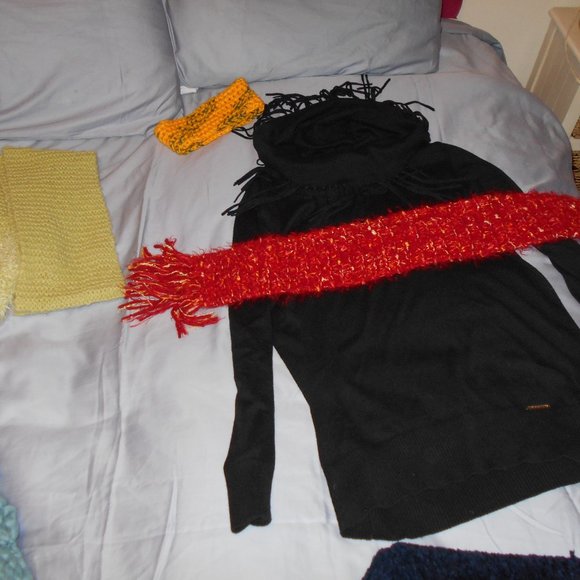 Scarf Knit Red Darker Gold Accents - Picture 5 of 8